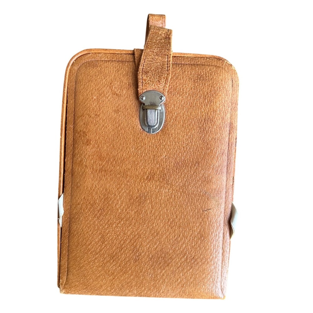 Vintage Tan Textured Leather Travel Grooming Case Mid Century Vanity Kit Box
